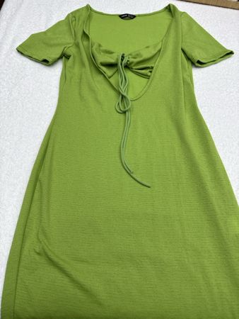 Robe Shein verte avec détail noué - Taille M - Été