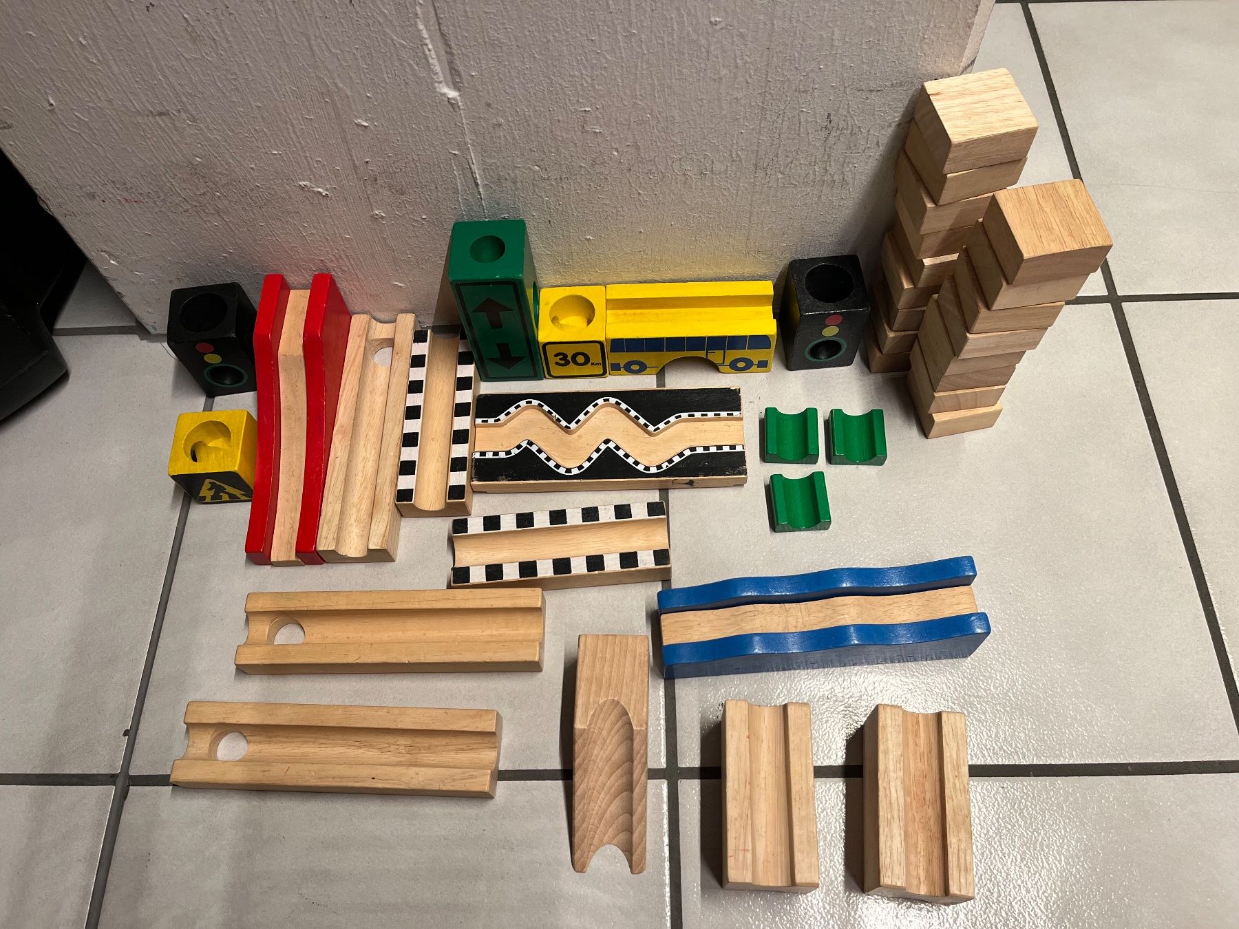 Haba Giocattoli: Kugelbahn Bausatz Holz Haba – Usato da Rämismühle venduto da schmeelen 1