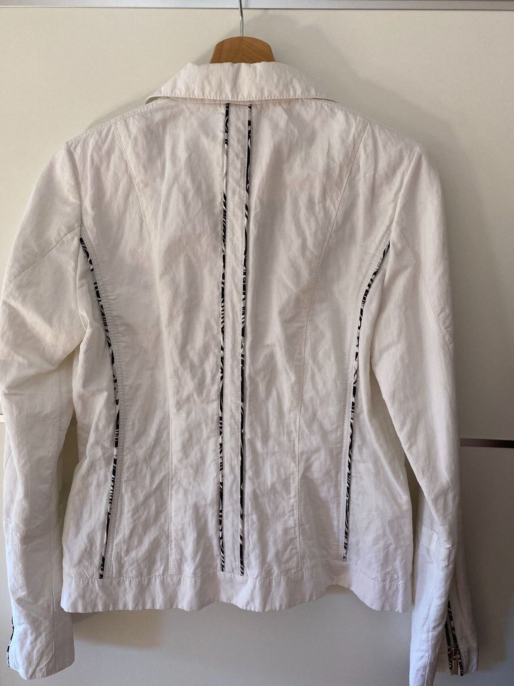 Giacche: Jacke weiss – Usato da Krattigen venduto da Landado 2