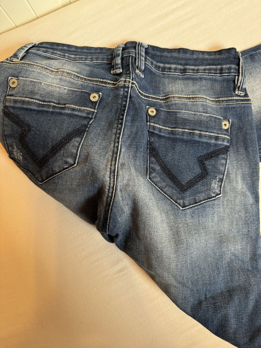 Jeans: Jeans Conley  – Nuovo (secondo la descrizione) da Blonay venduto da Celuna 2