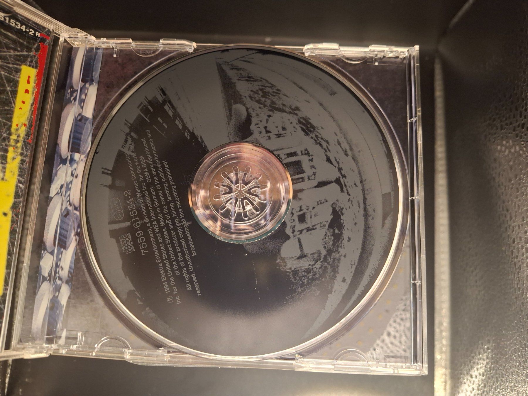 CDs: Mötley Crüe – Mötley Crüe – Gebraucht aus St.Gallen von CD_jalamusic 2