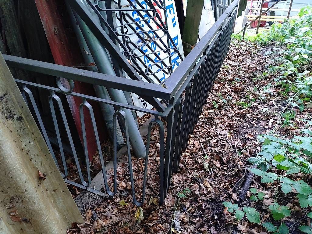 Fendivista: Barrière en L en acier  – Usato da Treyvaux venduto da Garr0x7