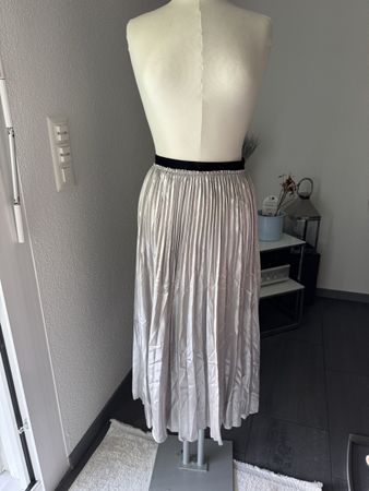 Rock ZARA Faltenrock silber XS 