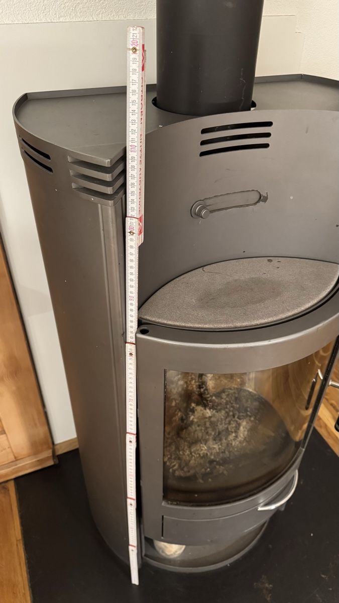 Poêles de chauffage: Kaminofen mit Rohre – D'occasion à Wettingen par rom_5f7w 1