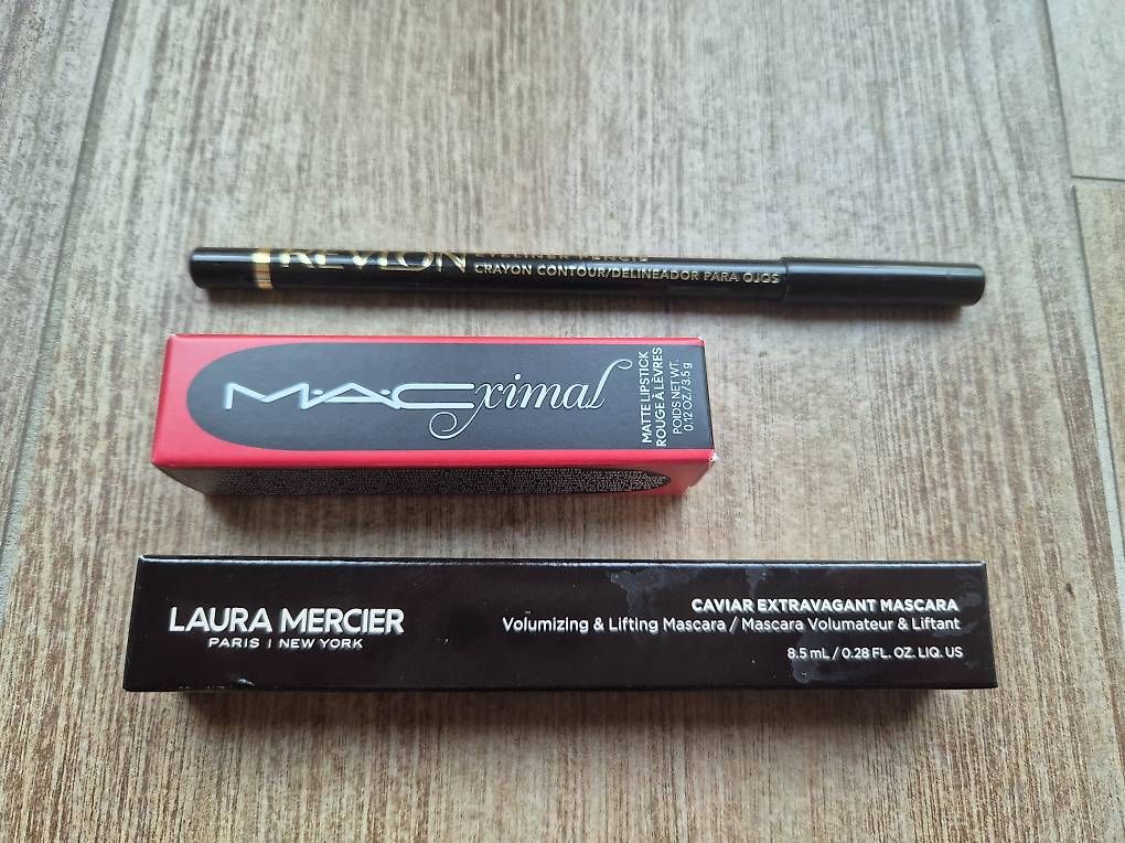 Laura Mercier Make-up: 3 Luxus Make-up Artikeln – Nuovo e nell'imballaggio originale da Uerkheim venduto da Pod23