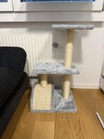 🐱 Katzenkratzbaum – Hellgrau