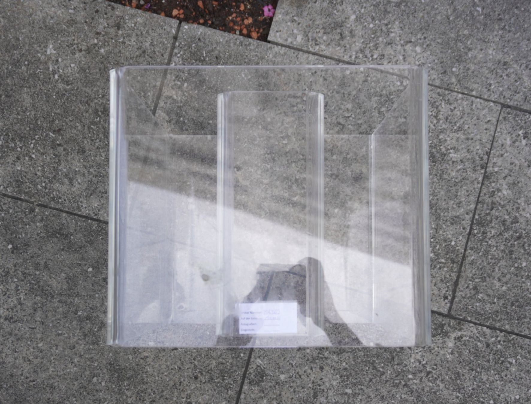 Tavoli: Vintage Plexiglas Beistelltisch MA369 – Usato da Basel venduto da B.W.B. 3