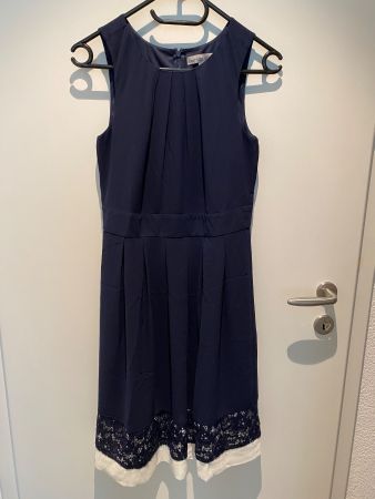 Kleid Damen 36 dunkelblau ärmellos NEU