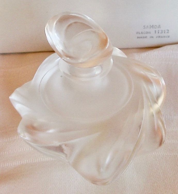 Lalique Flaconi: LALIQUE CHRISTAL PARIS Parfum Flacon SAMOA – Nuovo e nell'imballaggio originale da Winkel venduto da gabriele56 5