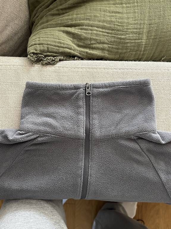 Columbia Maglioni & Felpe: Grey Columbia Fleece Pullover – Usato da Basel venduto da AnninaD97 4
