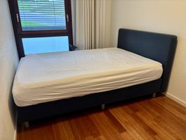 Komplettes Bett inkl. Matratze, Topper & Bettwäsche
