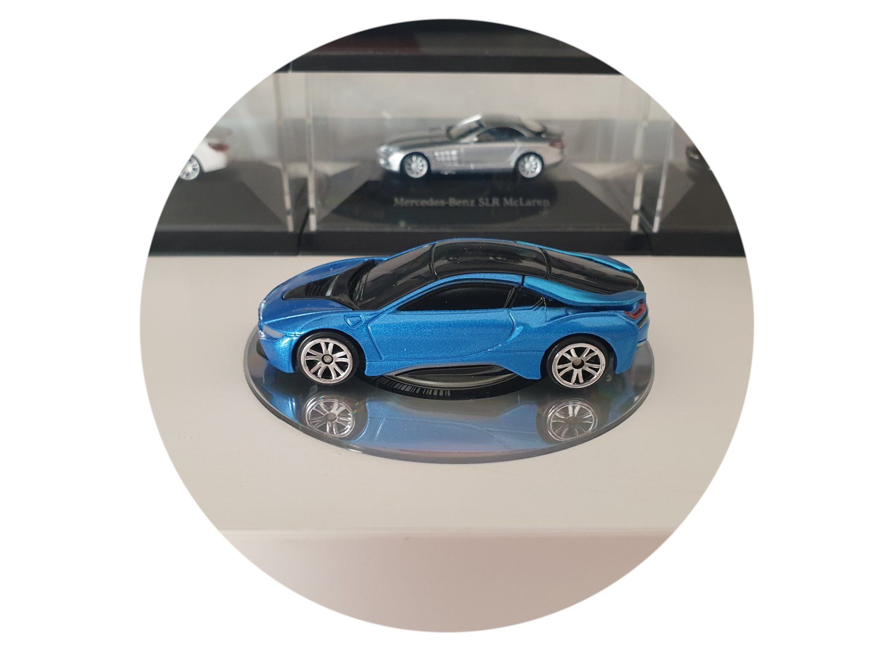 BMW Modellini d'auto: BMW i8 - Modell 1:64 à la Matchbox – Nuovo (secondo la descrizione) da Viganello venduto da CARLiteratur