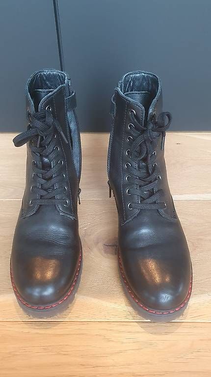Schuhe für Mädchen: Winterstiefel | Grösse 34 | elegant & wie neu – Gebraucht aus Kirchberg BE von bvonallmen 2