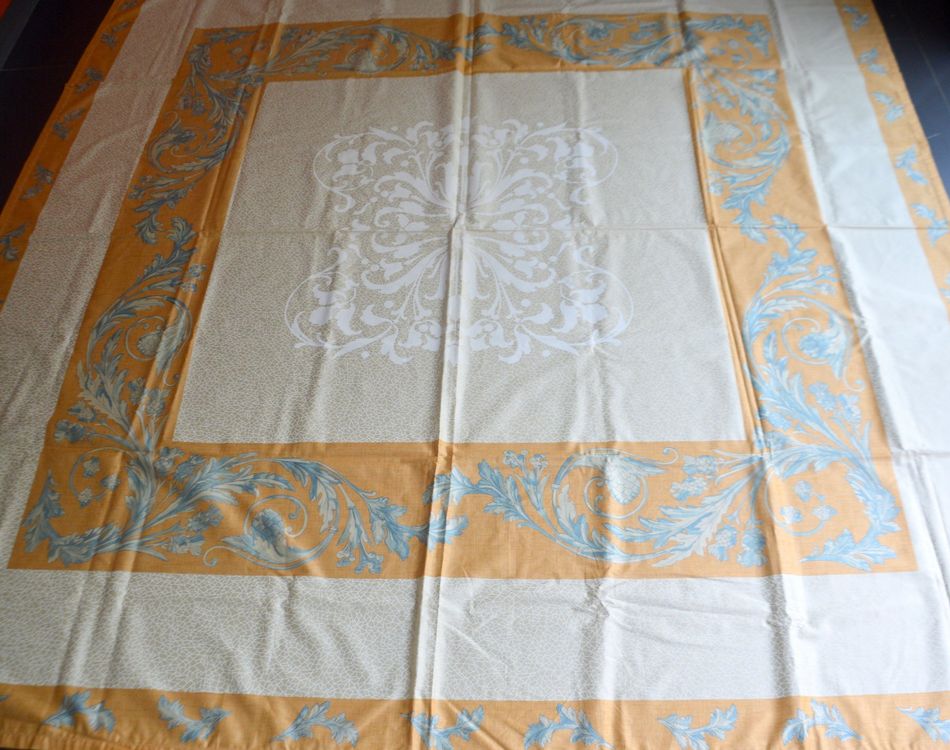 Nappe De Protection Pour Table Ronde Ou Ovale Modèle Luxe 150 Cm | 3 Suisses