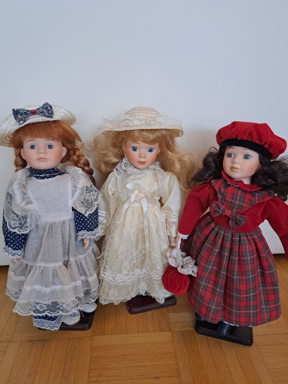 Bambole: Porzellan Puppen – Usato da Benzenschwil venduto da Conny083 1