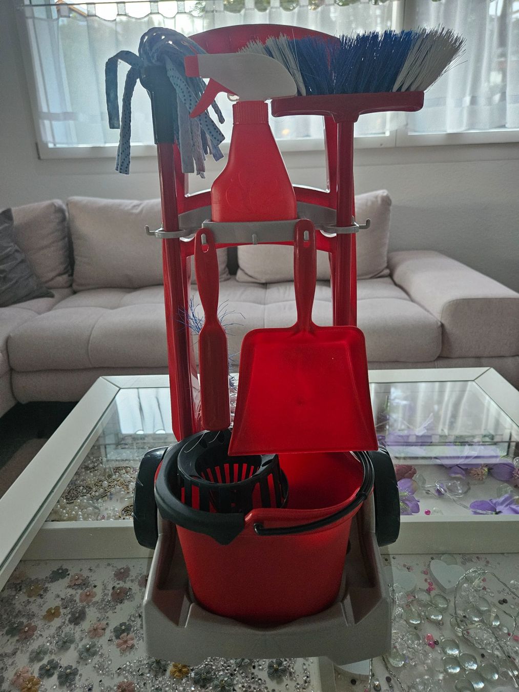 Spielzeuge: Vileda Kinder Putzset Putzwagen – Gebraucht aus Unterägeri von Sleepbear