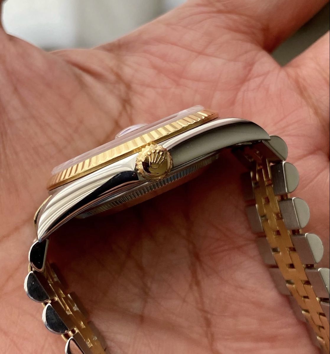 Rolex Montres: Rolex Datejust 16233 mint circa 2002 – D'occasion à Neuchatel par mar_9blm 3