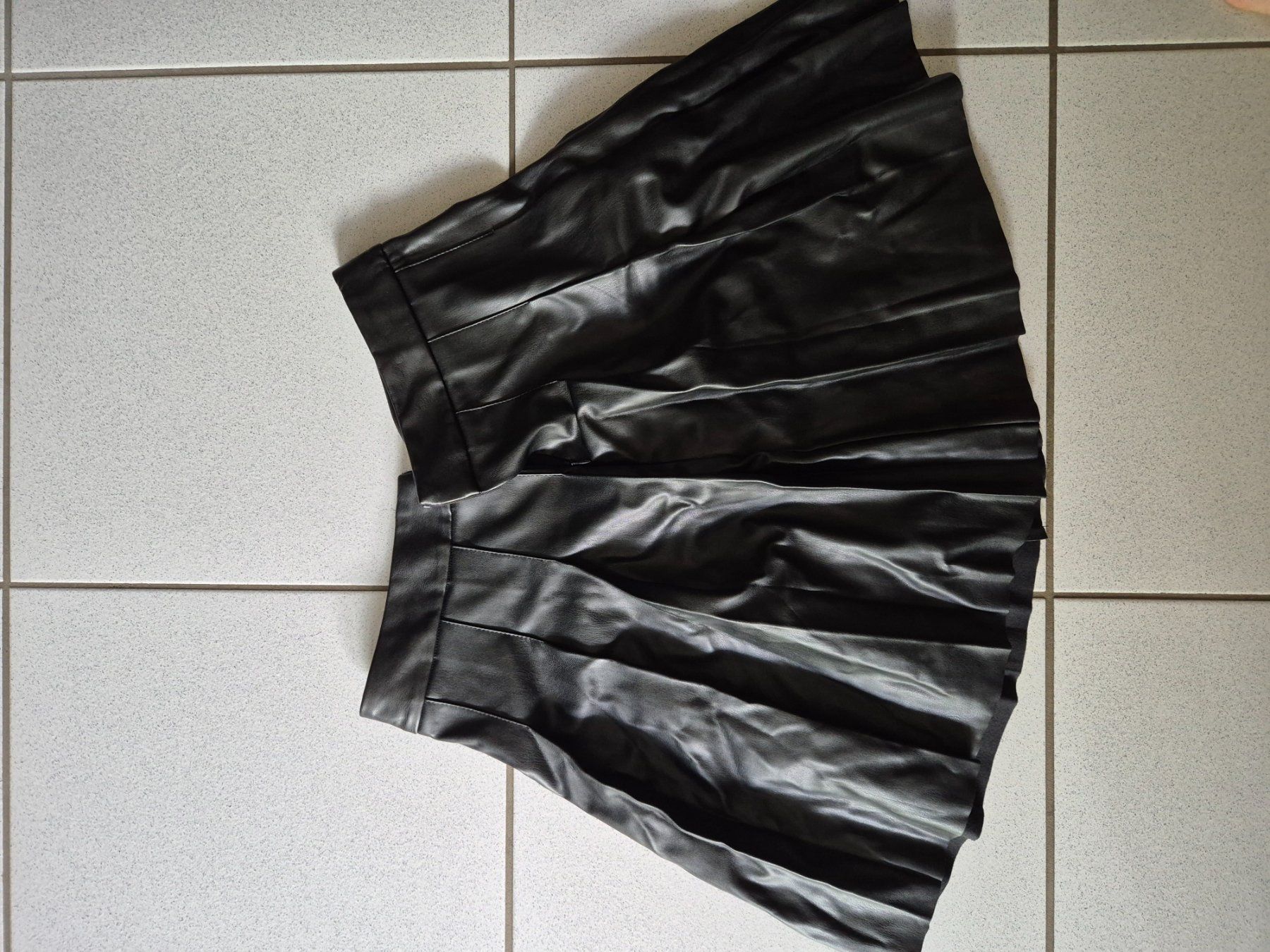 Vero Moda Röcke: Lederrock, Grösse M – Gebraucht aus Bern von isi_c58d 2