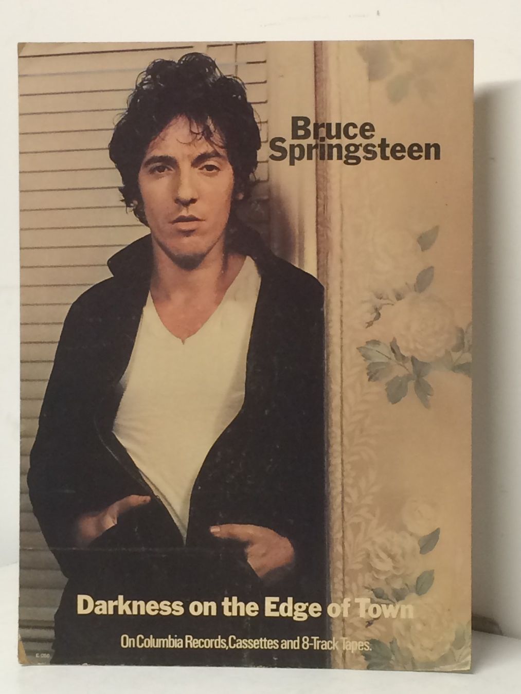Poster & Bilder: BRUCE SPRINGSTEEN DARKNESS ON THE EDGE .. STAND UP DISPLAY – Gebraucht aus Vezia von Aquarius_Age
