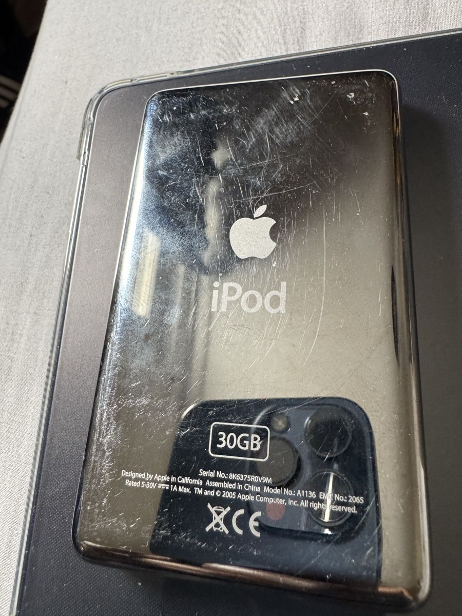 Apple Tragbarer Mediaplayer: iPod classic  – Gebraucht aus Biel/Bienne von Baol1 2
