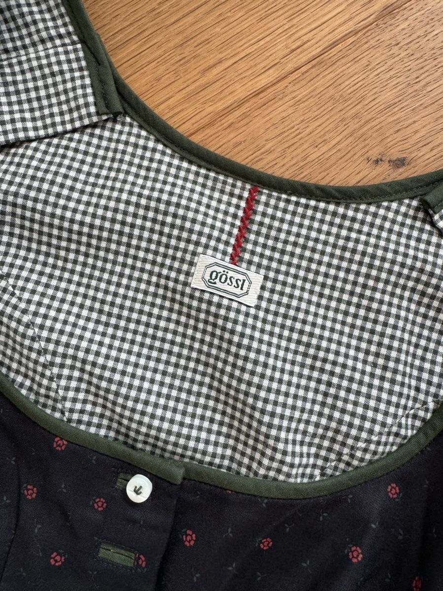 Robes: Dirndl Gössl – D'occasion à Saas im Prättigau par Holliwood 1