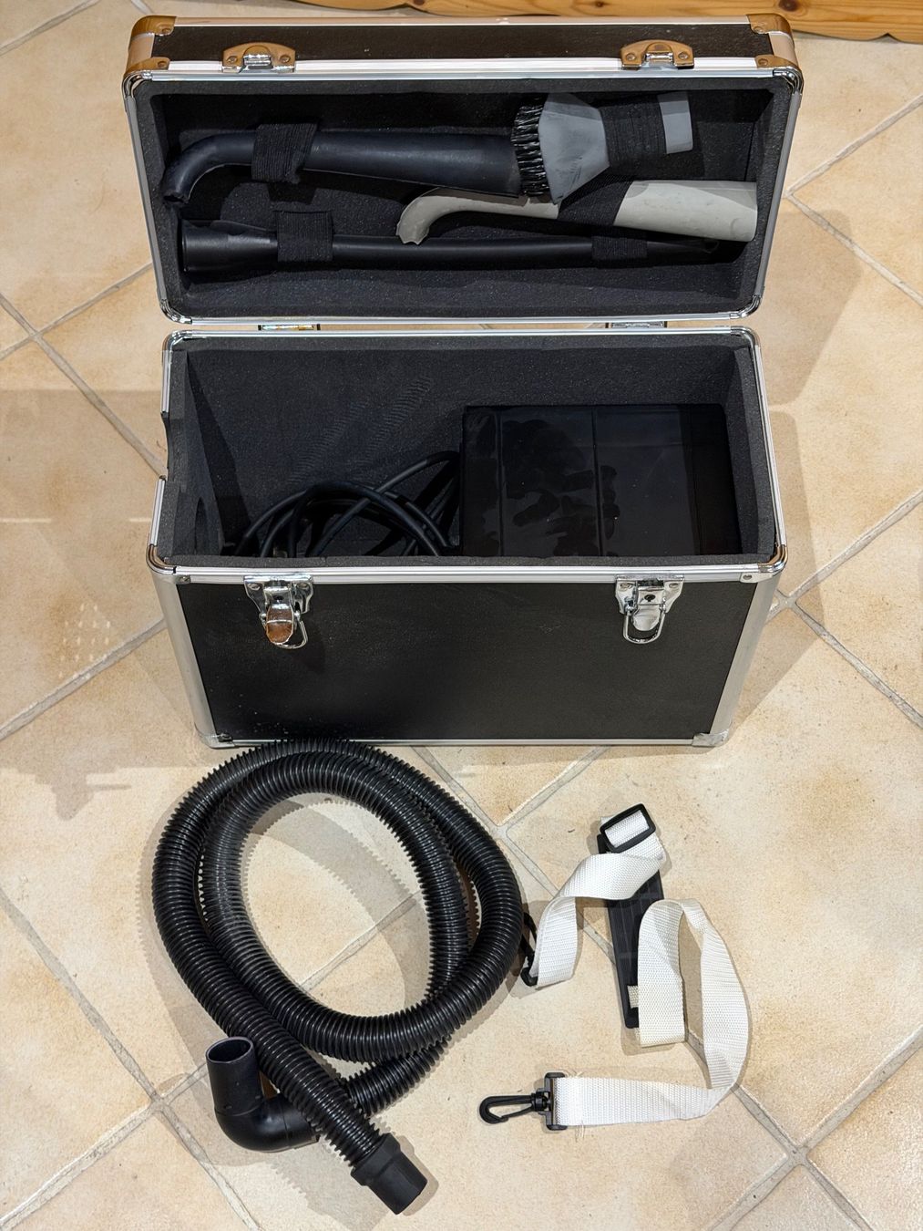 Staubsauger & Zubehör: Pullman Ermator PVB 6 Profi-Rucksackstaubsauger mit Zubehör – Gebraucht aus Uitikon Waldegg von Thomyg 1
