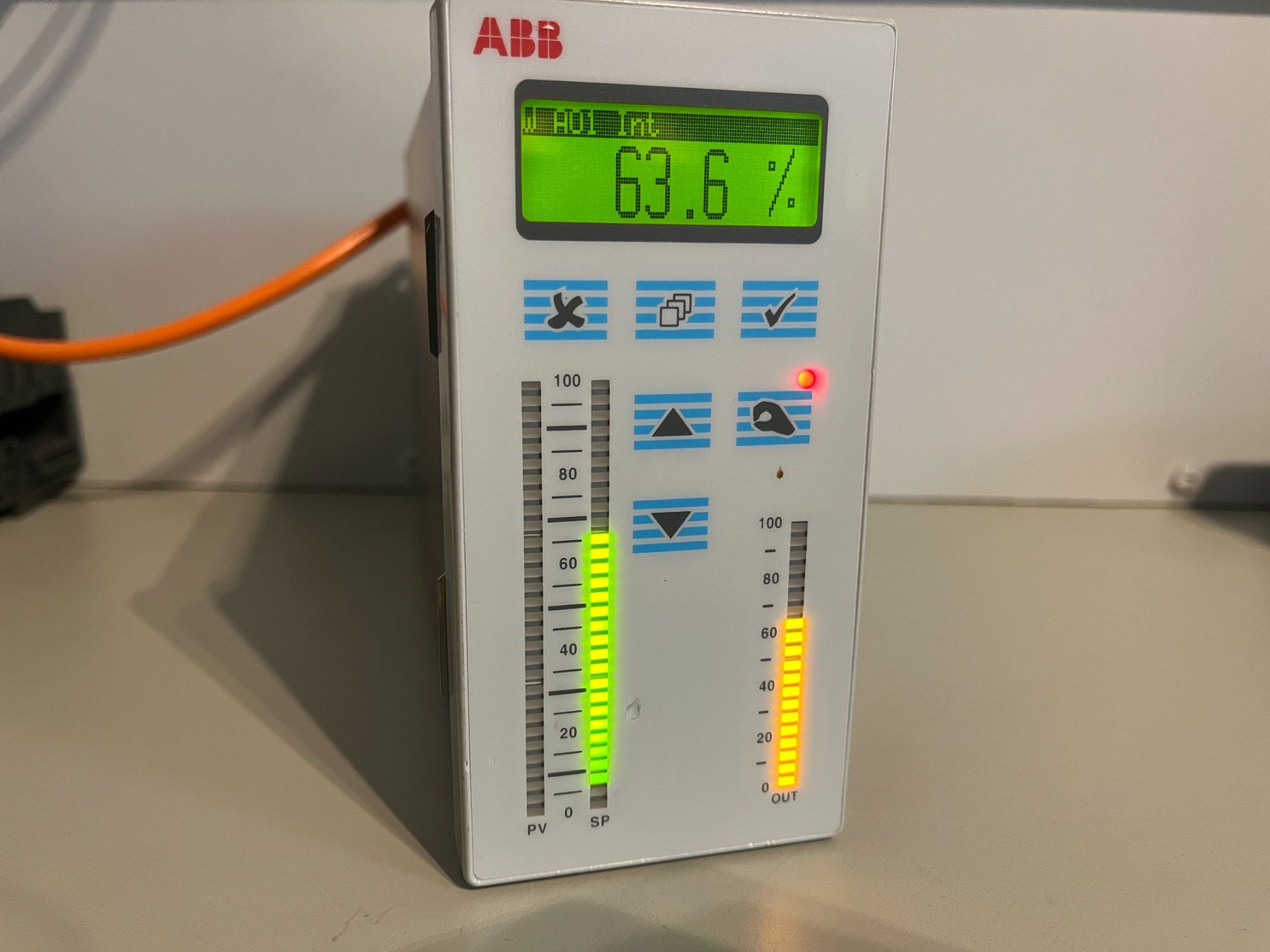 ABB Componenti elettronici: ABB Universal-Prozessregler – Usato da Jenaz venduto da Speedy350