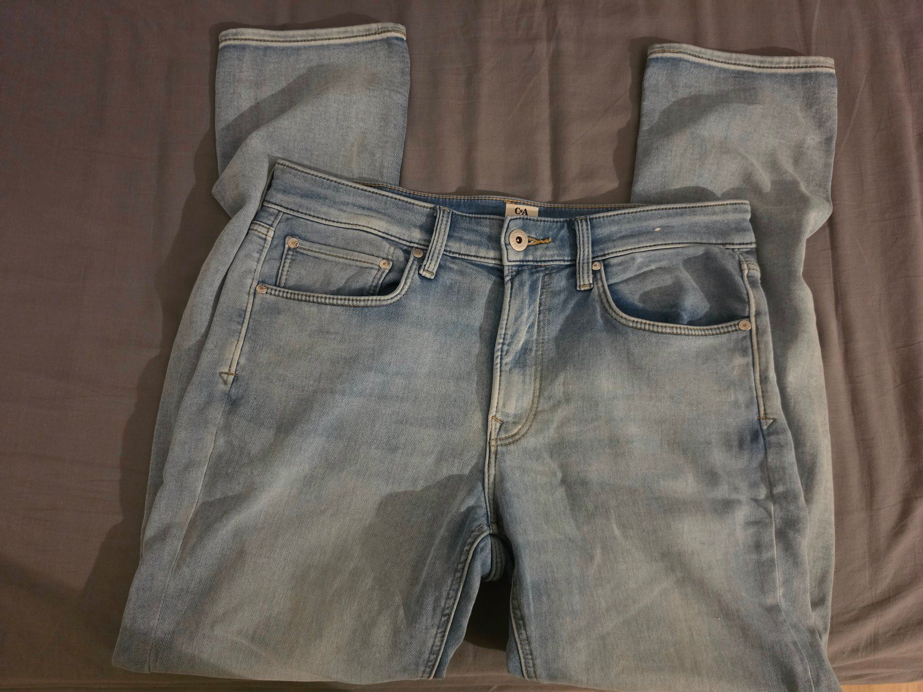 C&A Jeans: Jeans C&A slim 32x30 – D'occasion à Yverdon-les-bains par z_vtl1 1