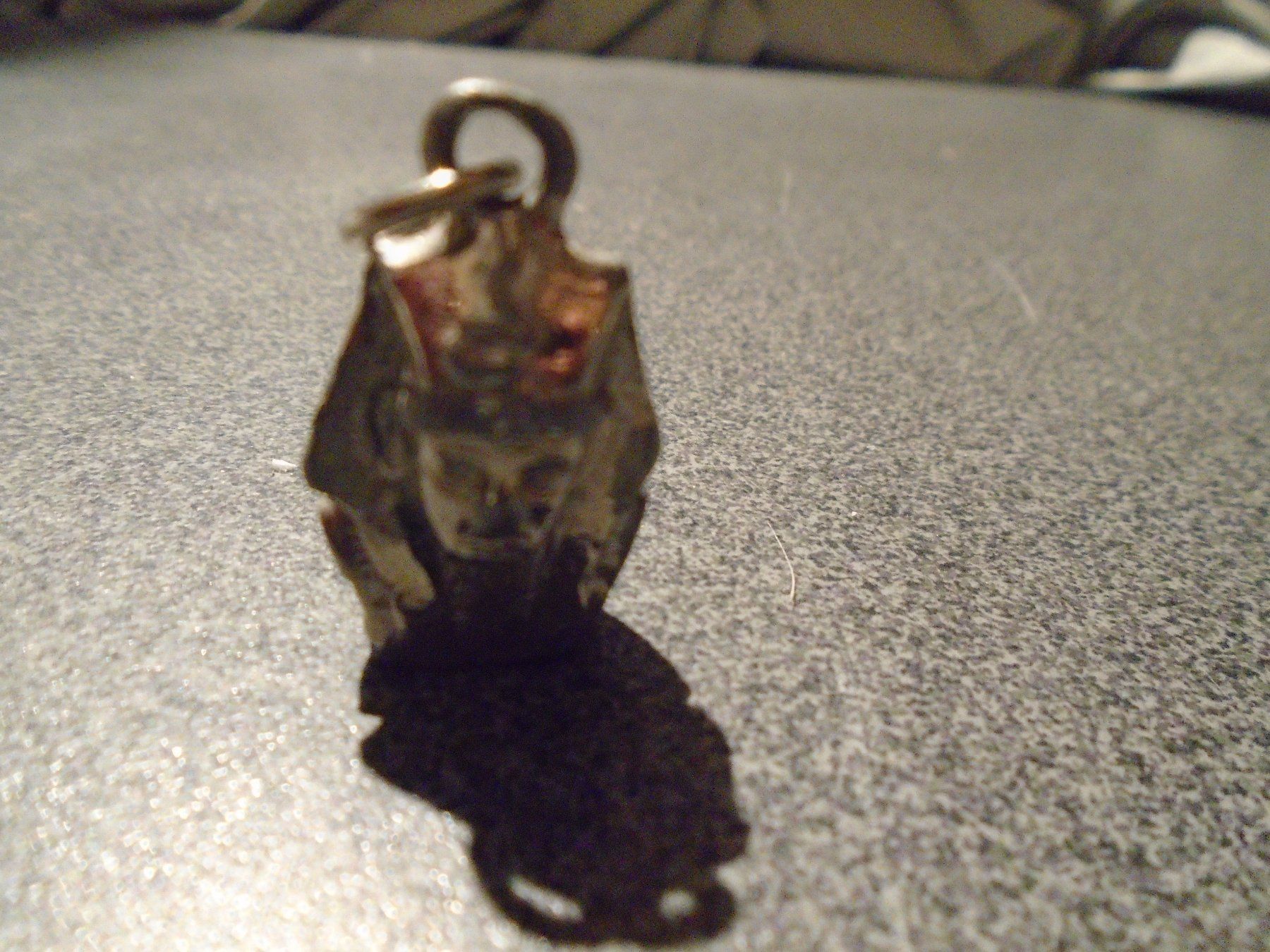 Anhänger: Anhänger Sphinx, goldfarbig – Gebraucht aus Zürich von abraxas1291