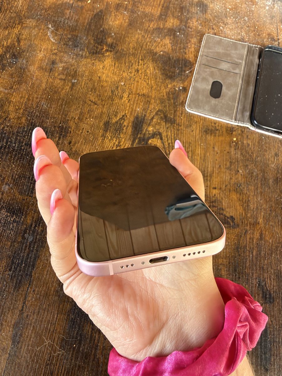 Apple Telefoni cellulari / Smartphones: iPhone 15 128 GB – Usato da Hauenstein venduto da BrunSarah29 4