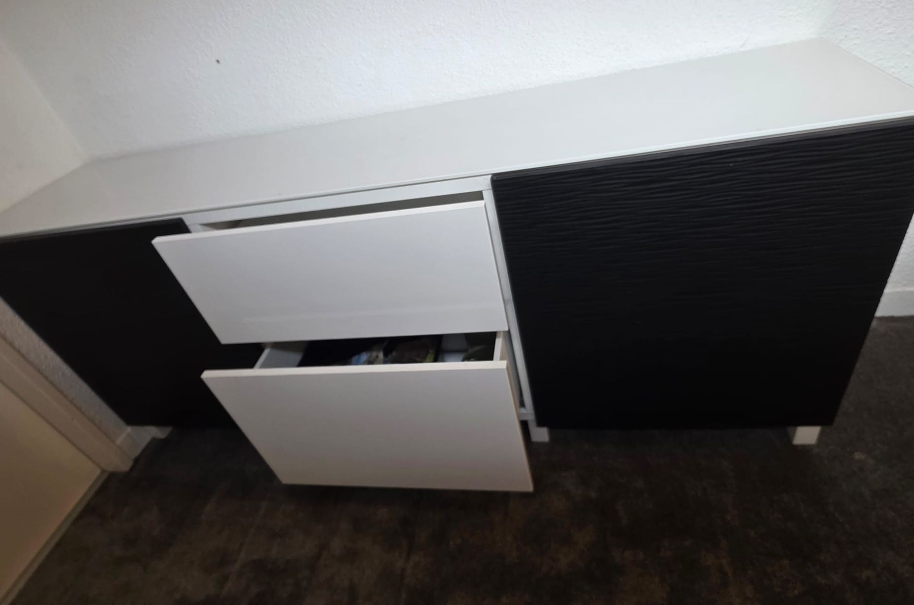 Cassettiere: Sideboard, Moderner Schrank ,Top Zustand – Usato da Rheinsulz venduto da Dred 2
