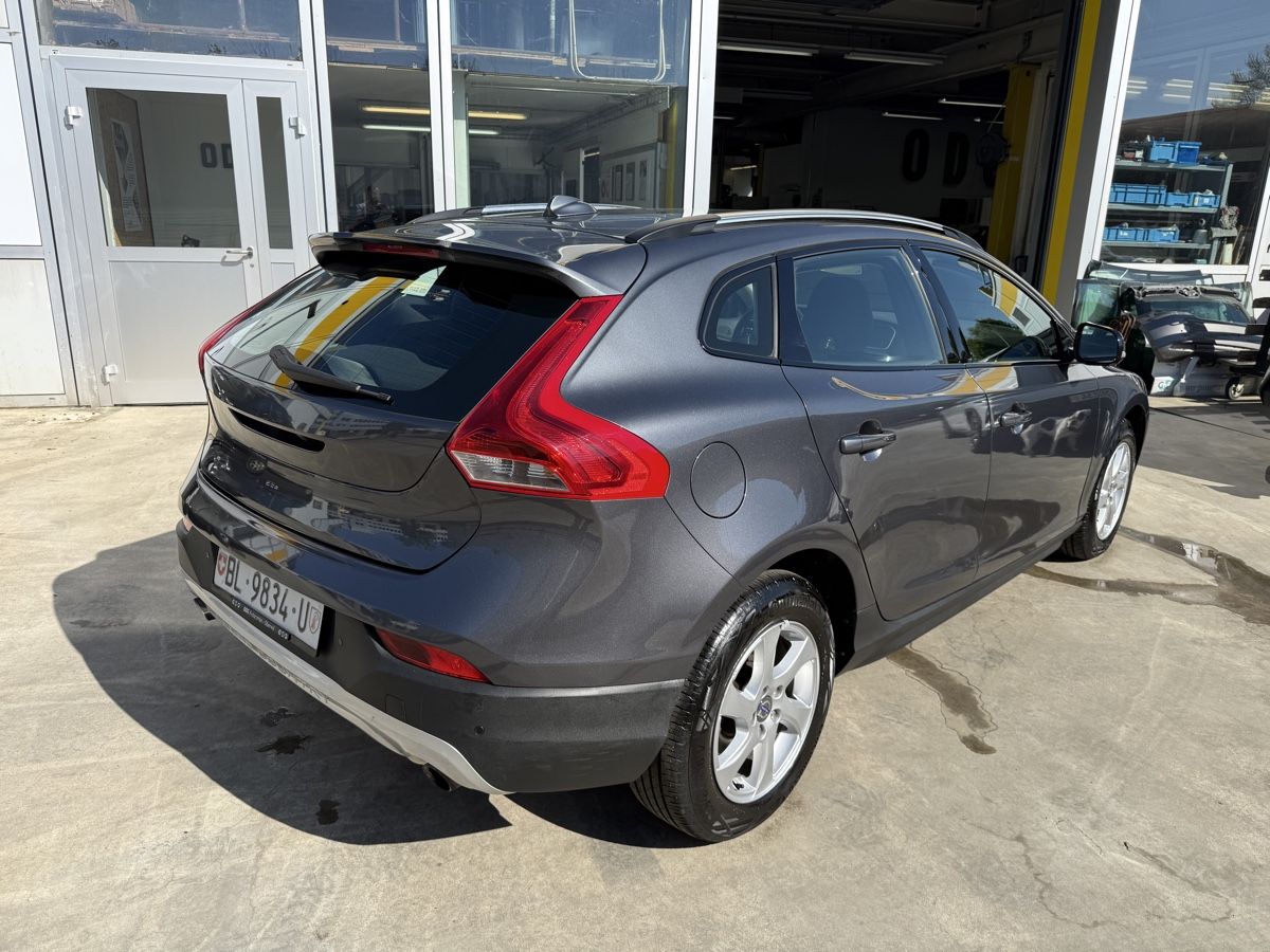Volvo Autos: Volvo V40 CC Automat – Gebraucht aus Oberwil BL von anzelmo 4