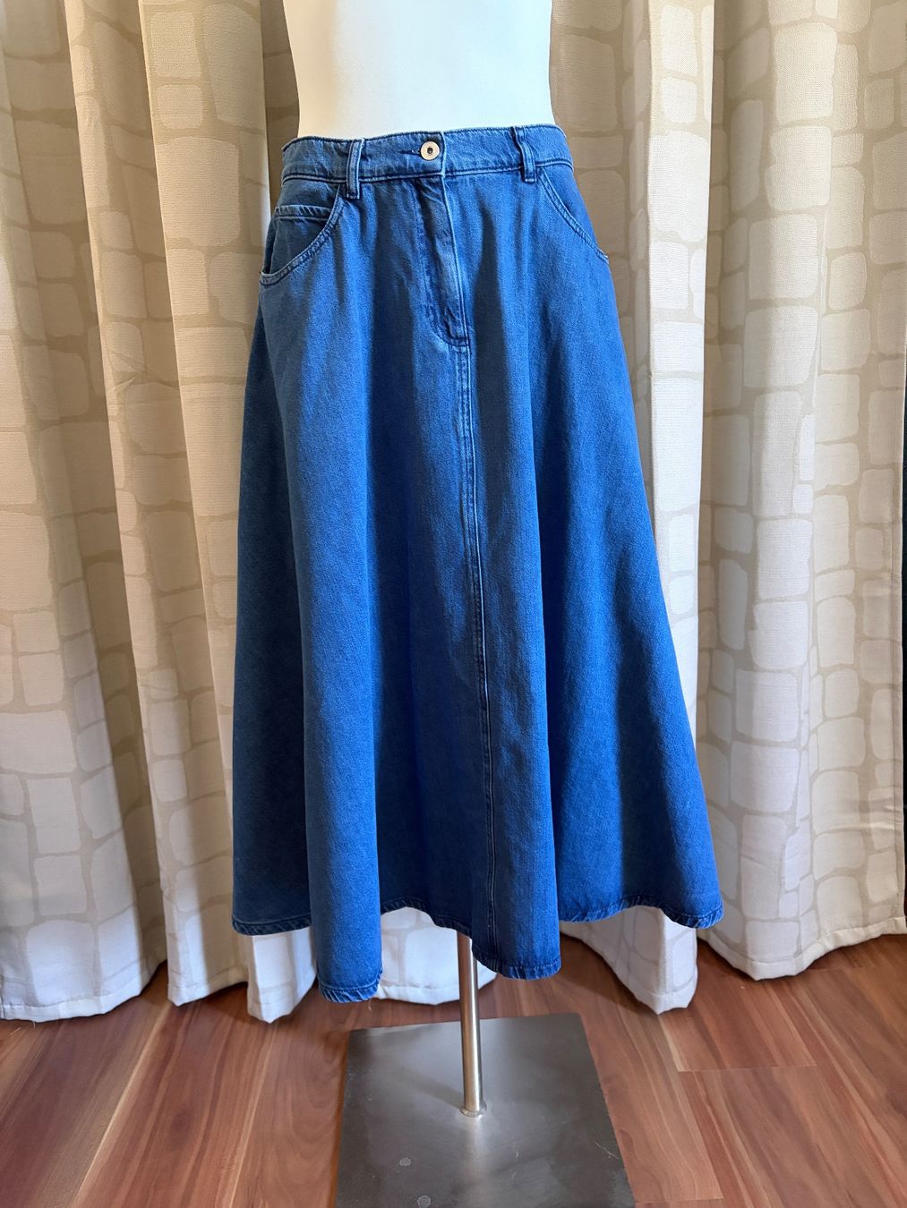 Max Mara Gonne: MAX MARA (Intrend) Jeans-Rock Gr. 40 – Nuovo (secondo la descrizione) da Zofingen venduto da NEOLO