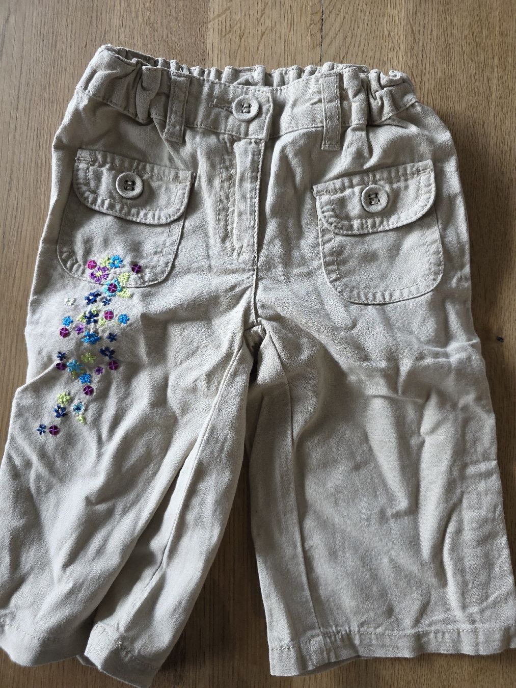 Hosen: Mädchen Hose Grösse 104cm – Gebraucht aus Altstätten SG von Carrybones