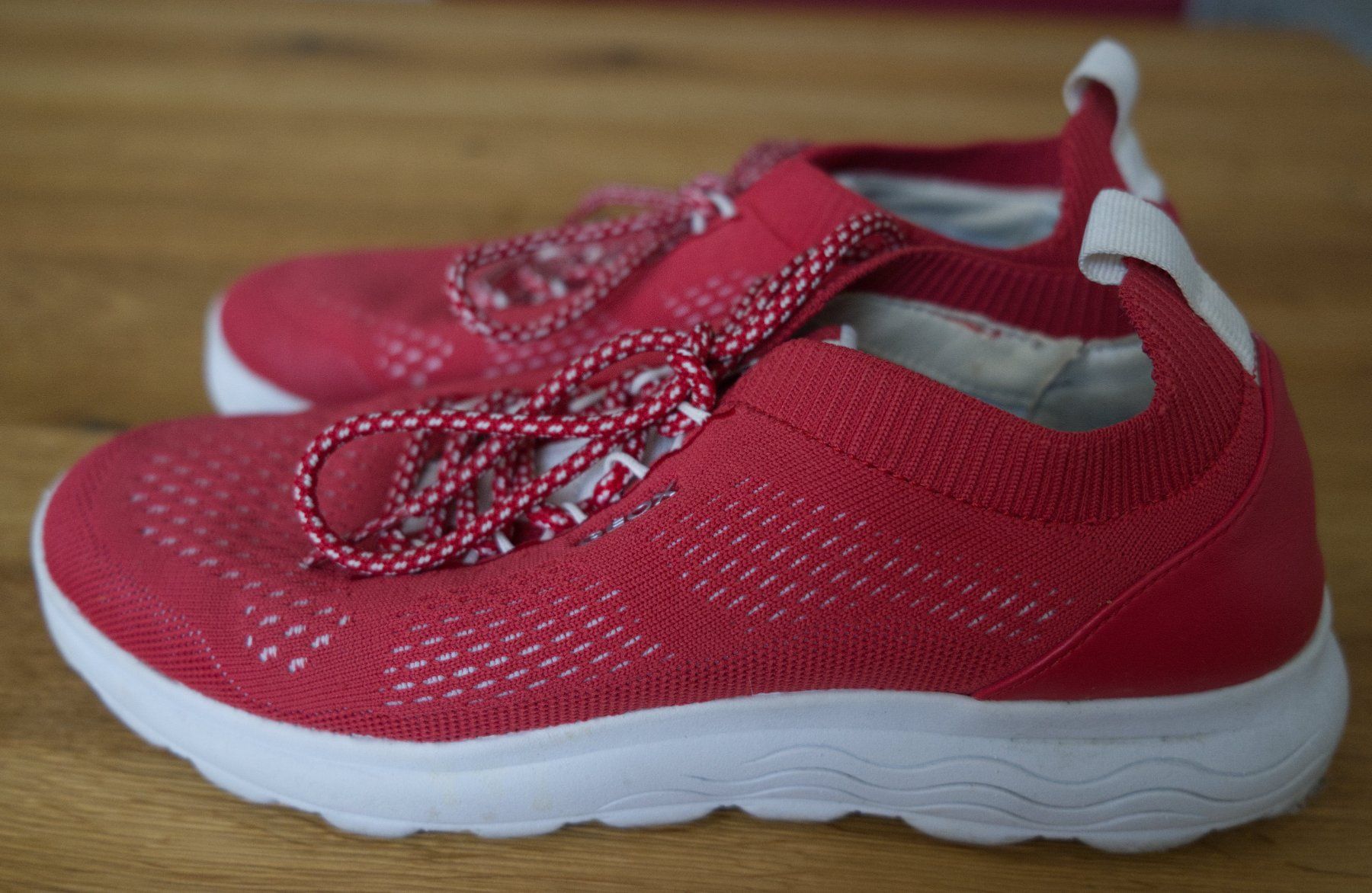 Geox Chaussures femmes: Geox Sneaker Rot Damen Gr. 37 – D'occasion à Basel par Verkauf_Aral 3