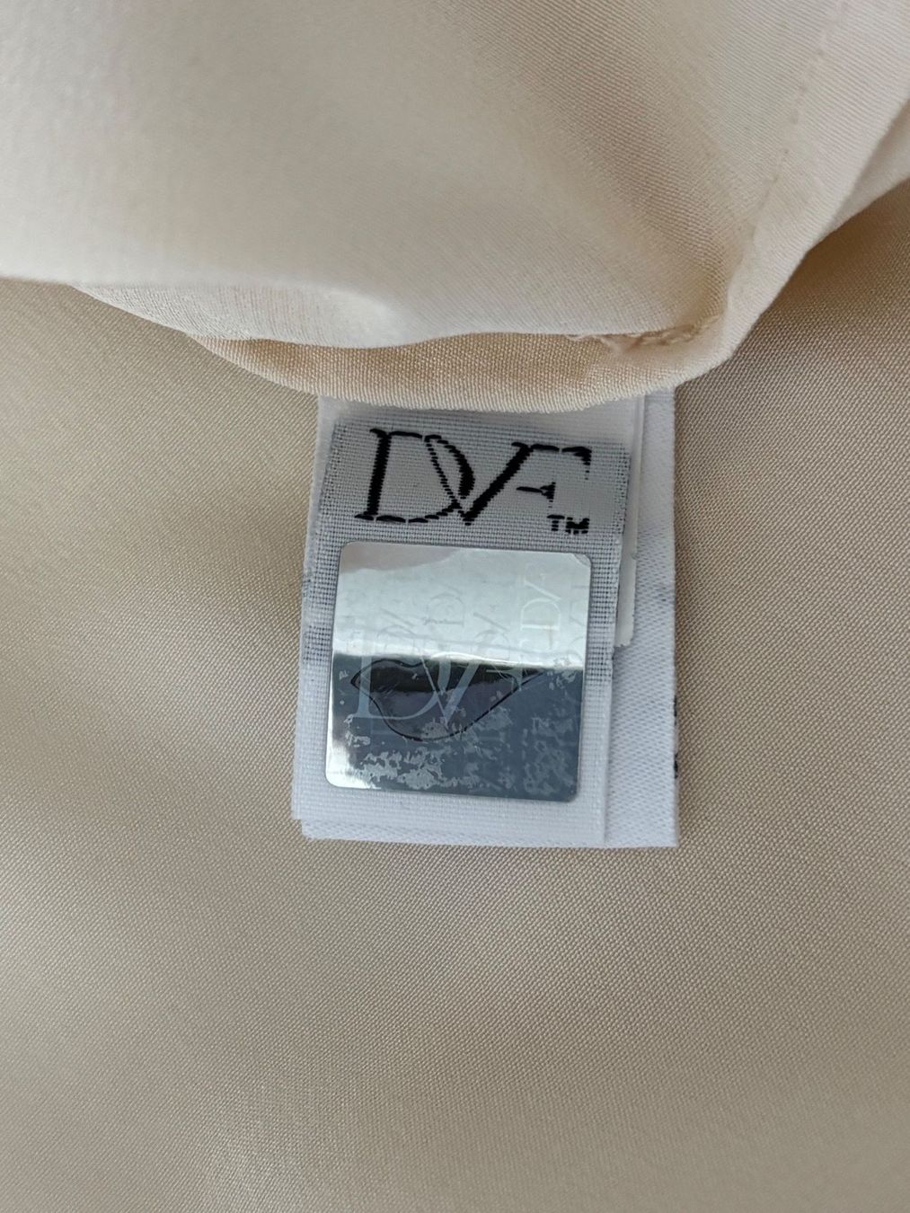 Diane von Furstenberg Camicette: DVF Seide Bluse hellbeige gestreifter Kragen  US 6/ EU 36/38 – Usato da Horgen venduto da uge_pd5p 4
