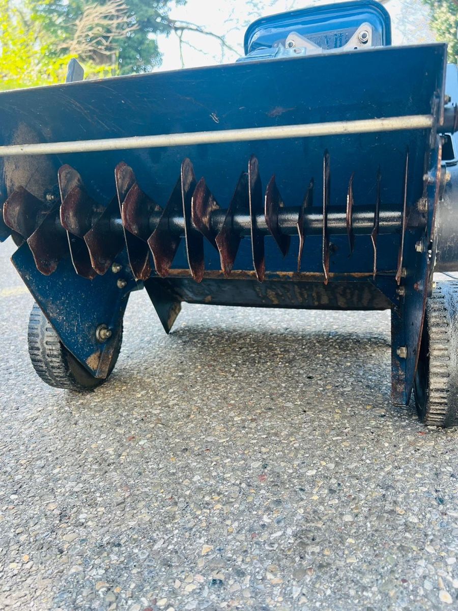 Attrezzi per la lavorazione del suolo: Vertikutierer Profi – Usato da Urdorf venduto da mas_5wfz 3