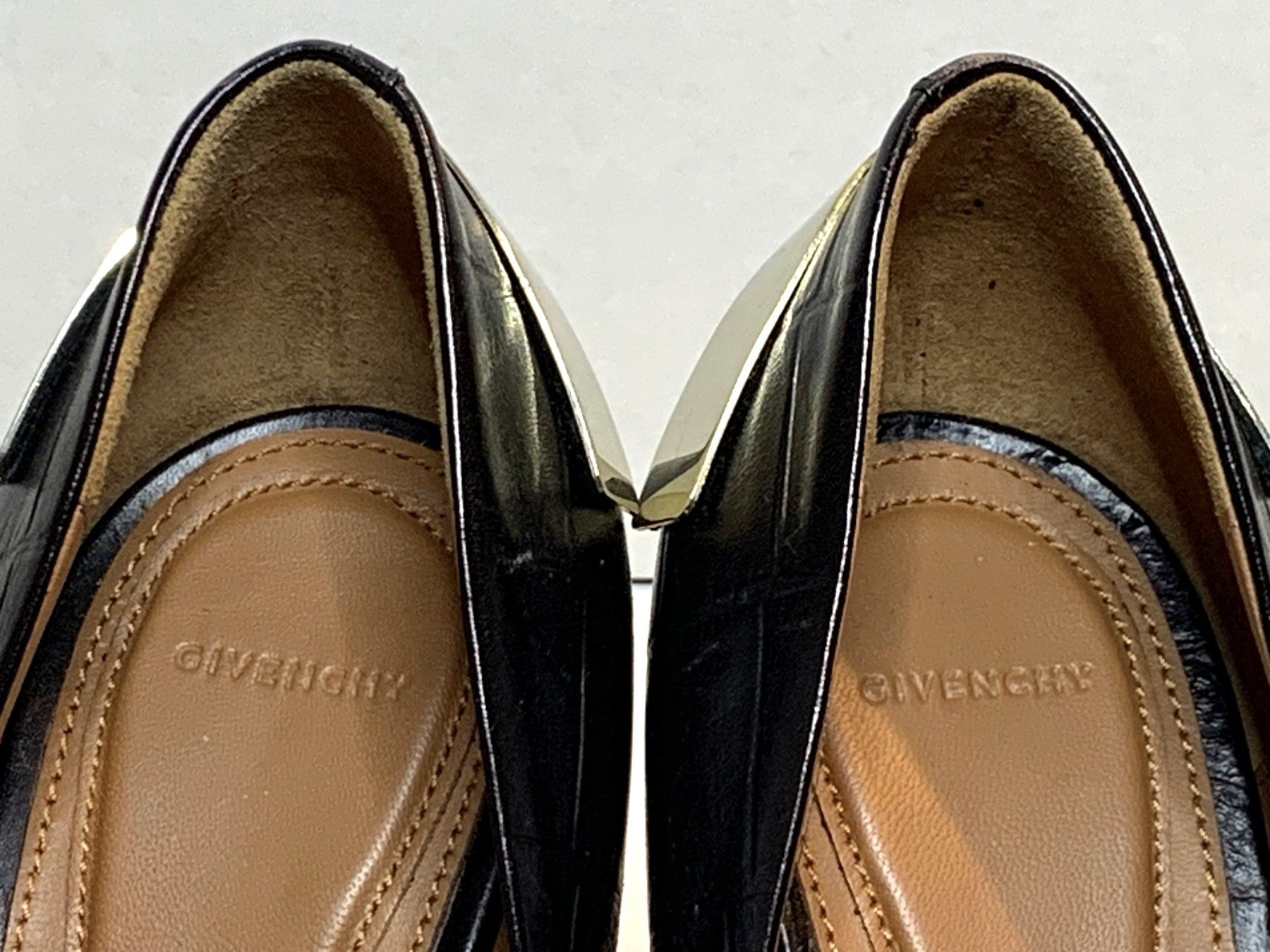 Givenchy Scarpe da donna: Pumps Givenchy Grösse 41 (26 cm) – Nuovo (secondo la descrizione) da Wetzikon ZH venduto da Hobbyschneiderin 5