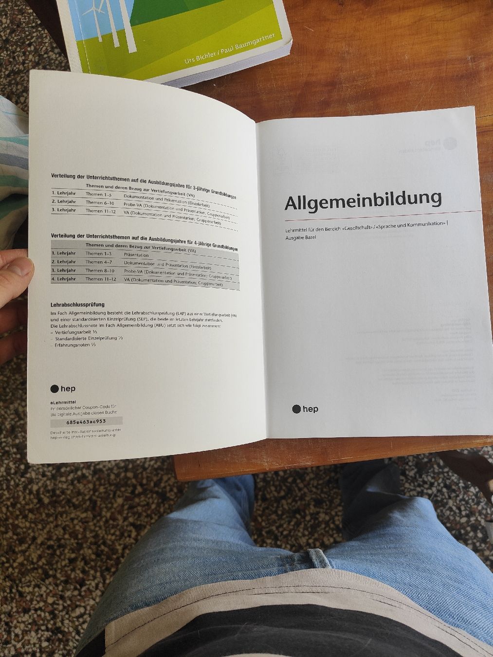 Libri: Allgemeinbildung - Gesellschaft, Sprache, Kommunikation – Nuovo (secondo la descrizione) da Basel venduto da UmbreonPokemon 2