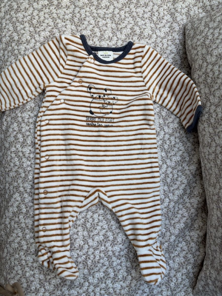 Pigiama & Simili: Pyjama bébé TAO 53cm – Usato da Küssnacht am Rigi venduto da amynilleuh