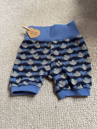 Neue Handmade Pumphose kurz 74/80