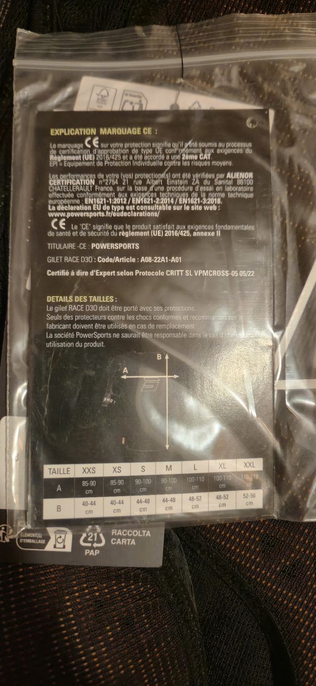 Gilet & Giacche: Gilet shot D30 – Nuovo e nell'imballaggio originale da Cheseaux-Lausanne venduto da stevo85 2