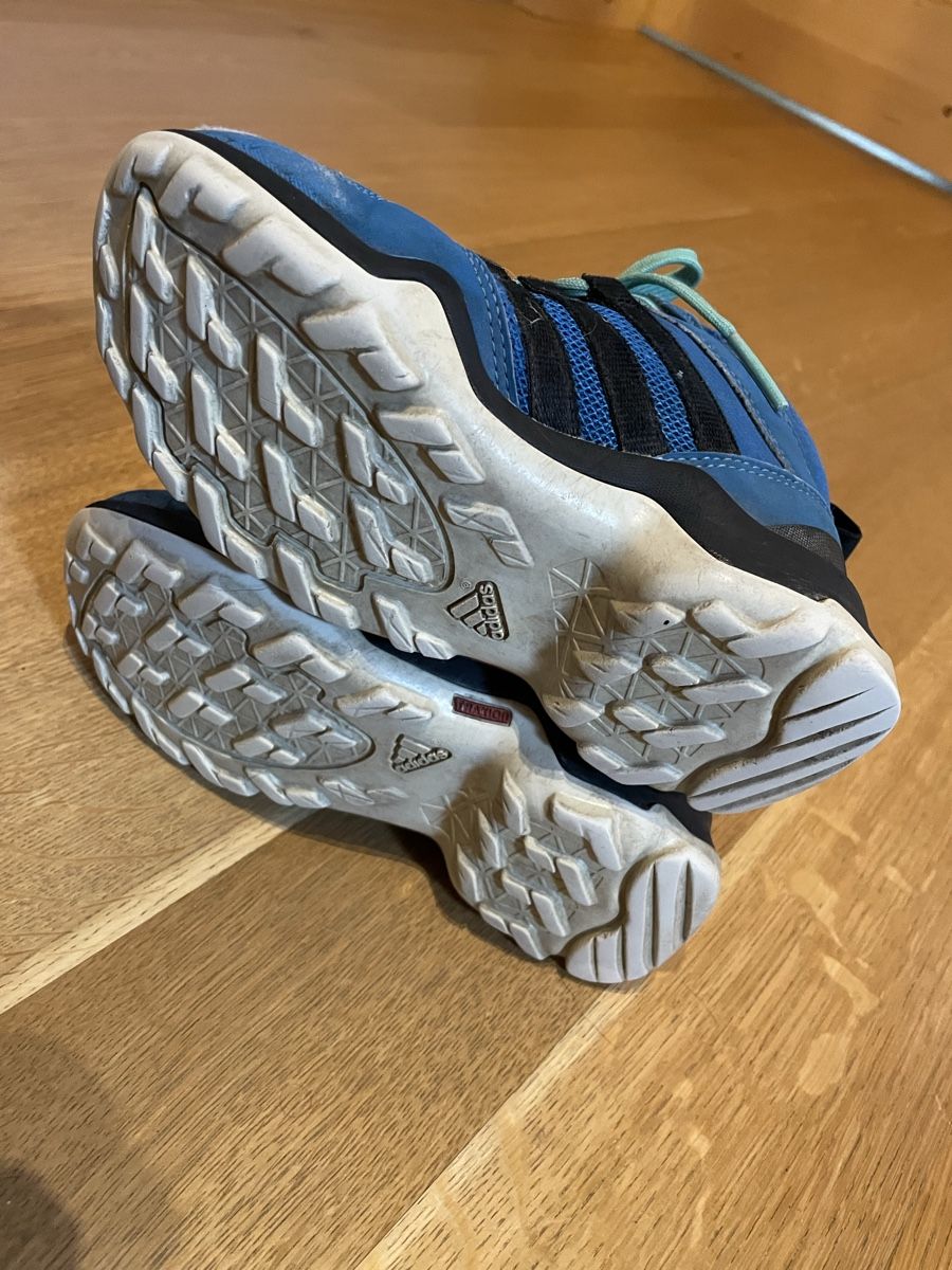 Adidas Schuhe für Jungen: Adidas Terrex Gr.28 Wanderschuhe – Gebraucht aus Flumserberg Bergh von tamaramullis 1