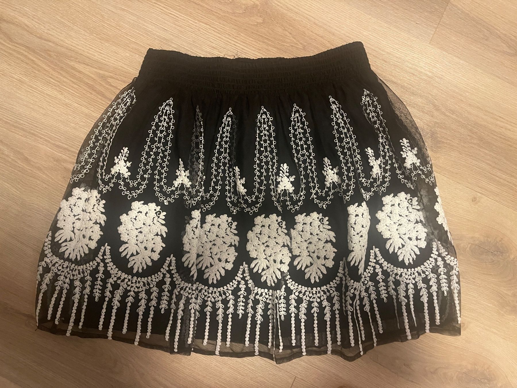 Zara Gonne: Rock Zara M – Nuovo (secondo la descrizione) da Winterthur venduto da Milan340 1