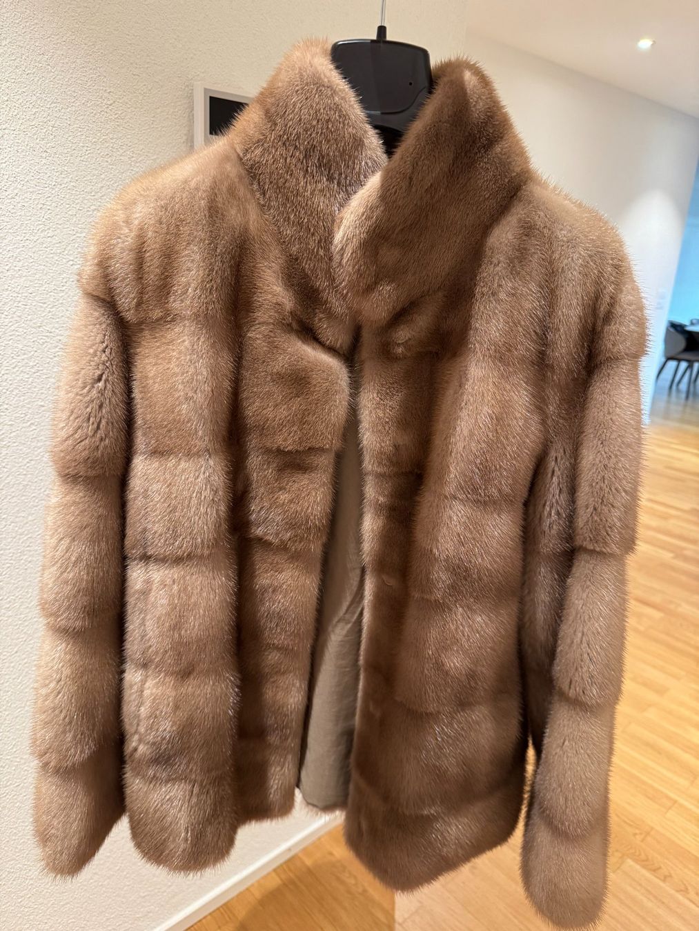 Nerz Jacken: Echte Nerzjacke aus hochwertigem Pelz – Gebraucht aus Zumikon von nana_5k9m