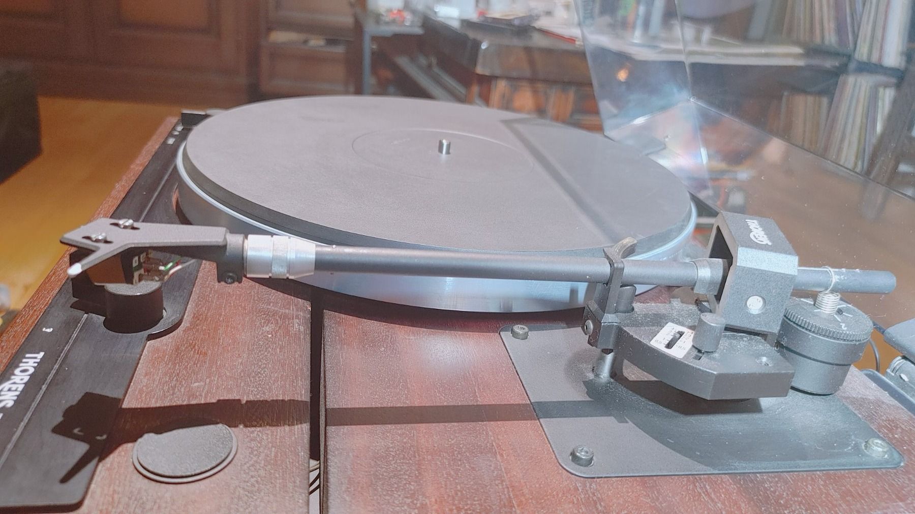 Thorens Plattenspieler: Thorens TD 320 MK ll – Gebraucht aus REGENSDORF von  3