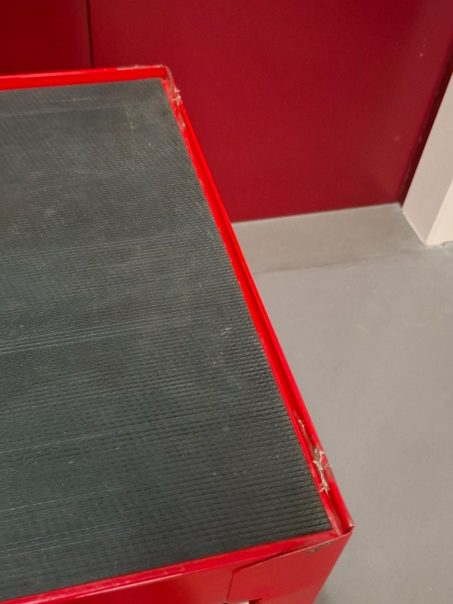 Korpus: Servante à outils rouge 7 tiroirs sans clés – Gebraucht aus Villars-Ste-Croix von pau_8fls 7