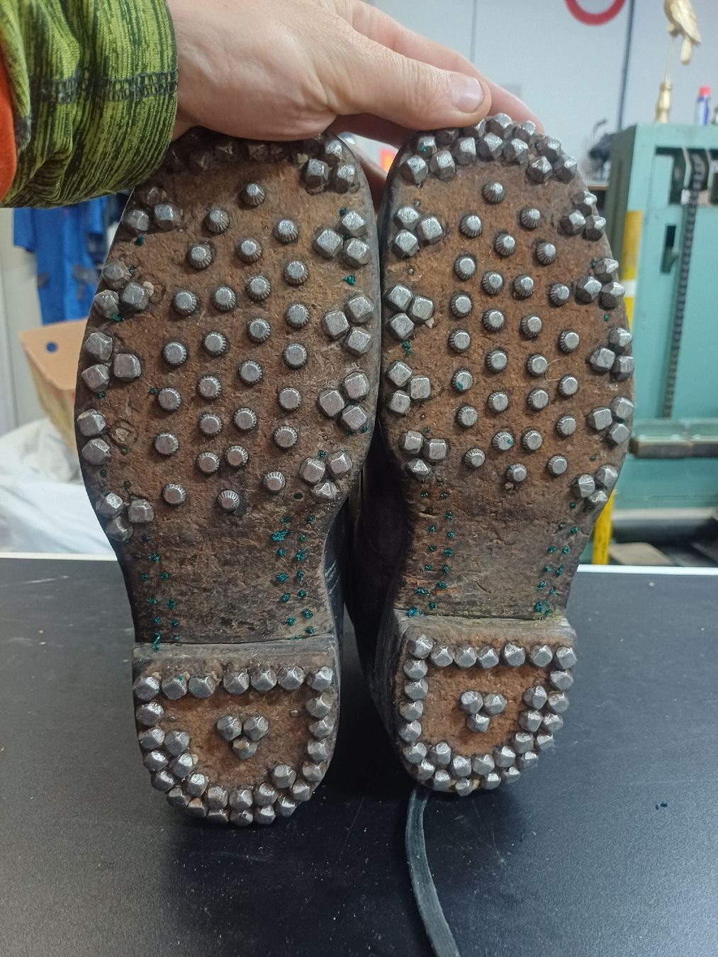 Scarpe da uomo: Dierauer Bergschuhe genagelt – Difettoso da Wangenried venduto da Recycler94 5