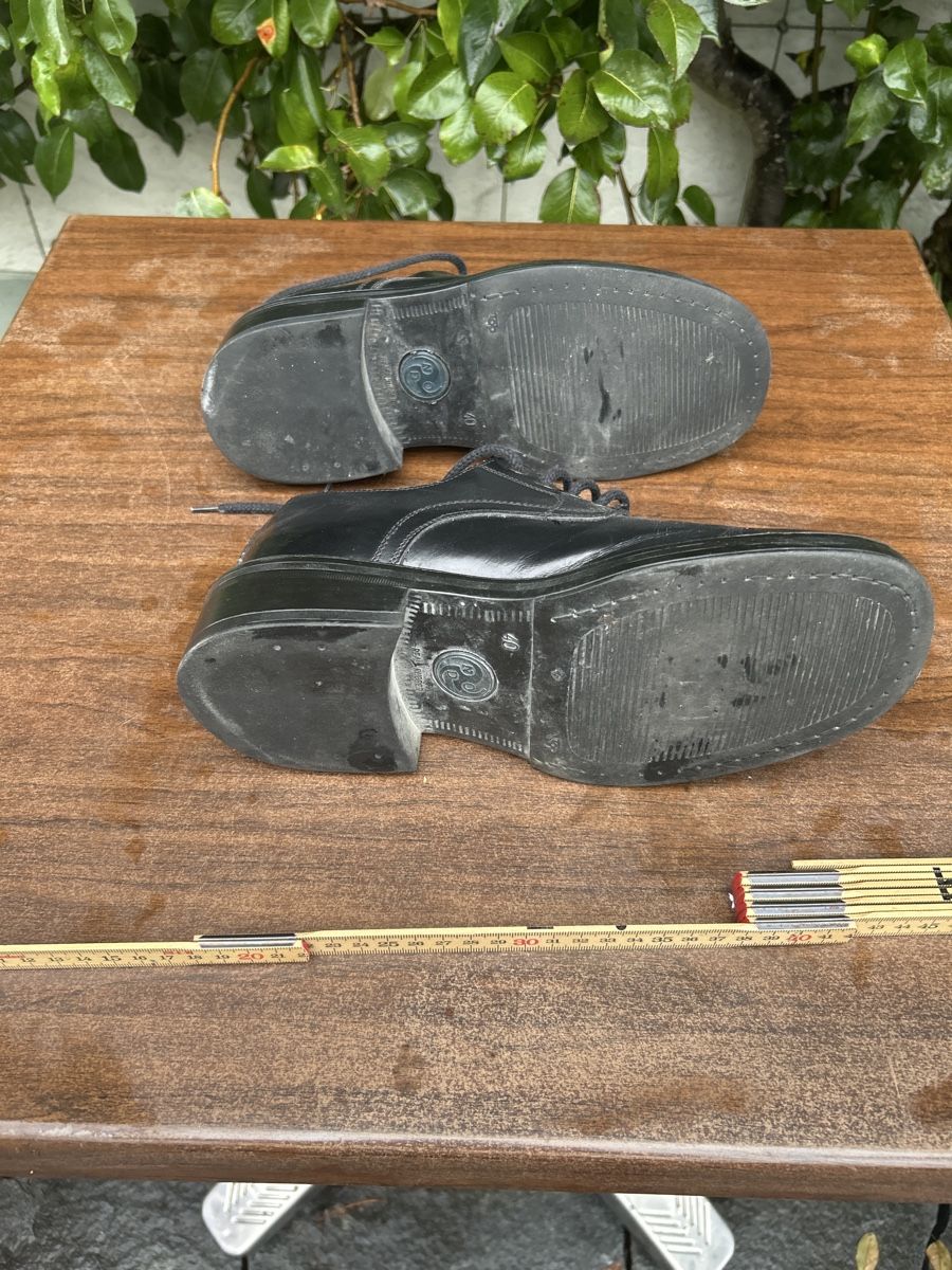 Herrenschuhe: Leder Schuhe – Gebraucht aus Bonstetten von Ebano- 5