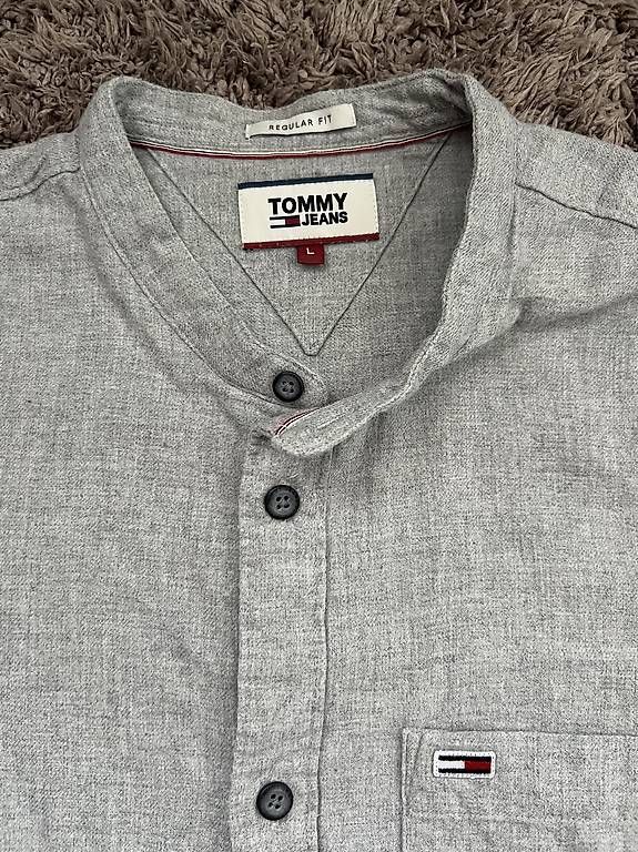 Camicie: Tommy Hilfiger grau Hemd – Usato da Herisau venduto da ogkosta 1